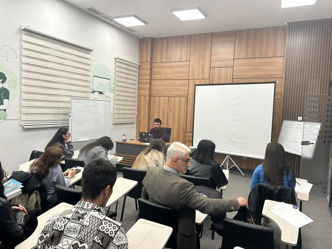 Kapital vəsaitlərinin hərəkəti haqqında maliyyə hesabatı mövzusunda növbəti təlim keçirilib.