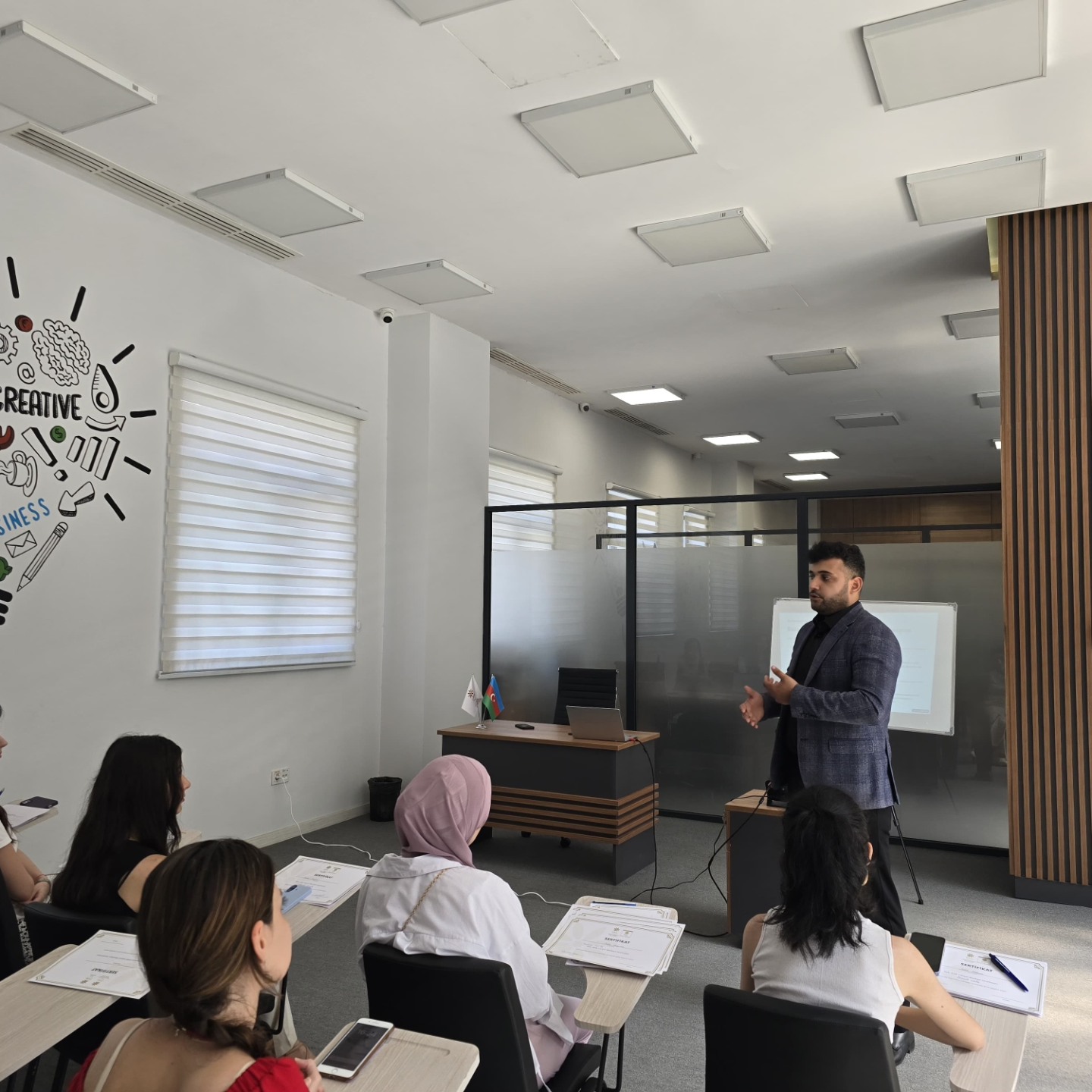 "Biznesə başlayarkən hansı risklər var?" mövzusunda növbəti təlim keçirilib.