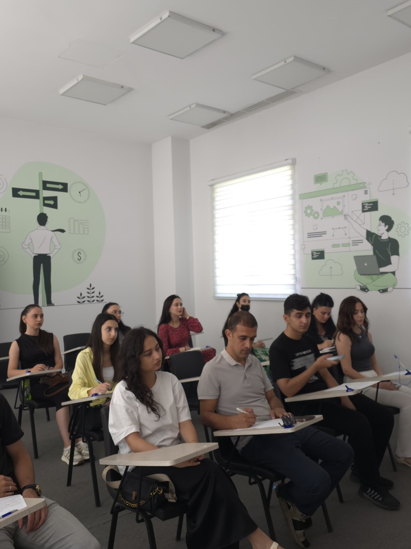 "Təchizat zənciri layihələrinin idarəedilməsi" mövzusunda növbəti təlim keçirilib.