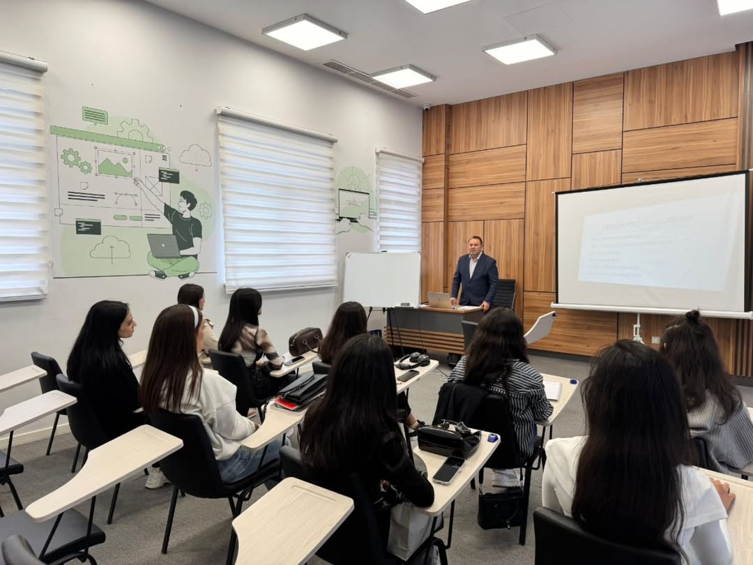 Liderlik və motivasiyanın artırılması mövzusunda növbəti təlim keçirilib.