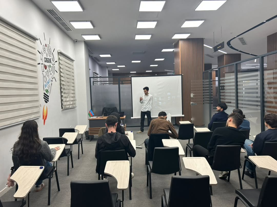 Dizaynda rənglərin psixologiyası mövzusunda növbəti təlim keçirilib.