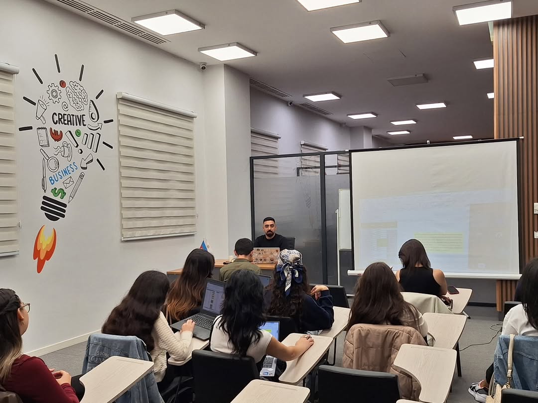 Rəqəmsal qərarlarda süni intellekt və data analitika mövzusunda növbəti təlim keçirilib.