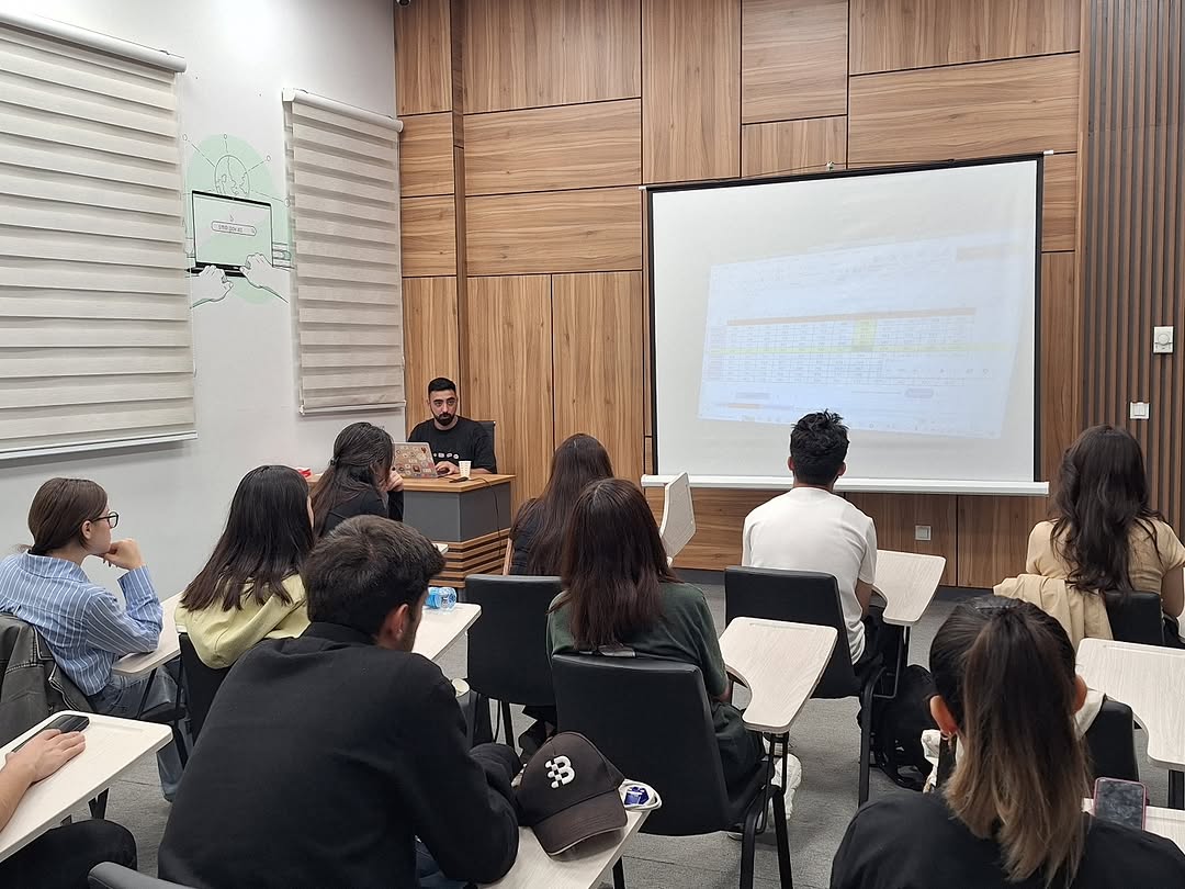 Data analitika alətləri mövzusunda növbəti təlim keçirilib.