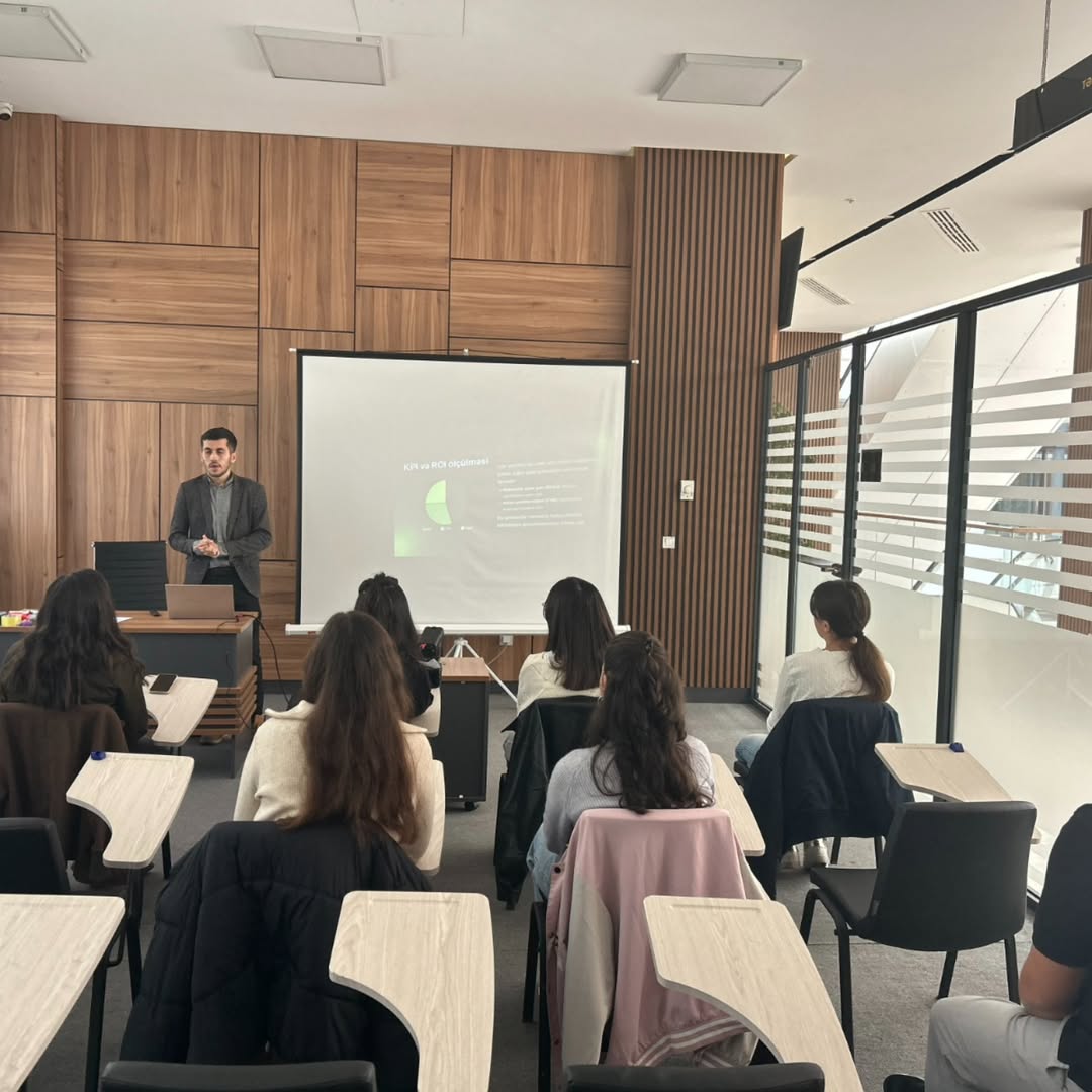 Marketinq layihələri mövzusunda növbəti təlim keçirilib.